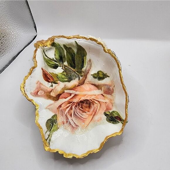 DECOUPAGE HUGE OYSTER SHELL - Picture 2 of 3